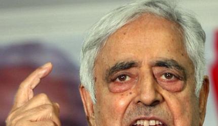 No Israeli-type clusters for Kashmir Pandits: Mufti