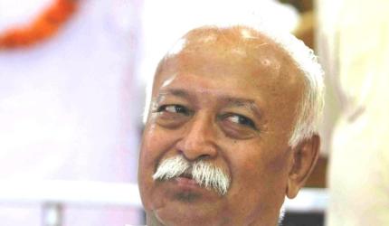 RSS chief reviews BJP's Delhi debacle