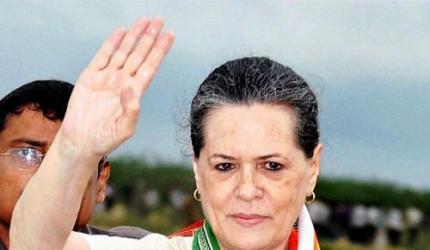 Sonia to Odisha voters: Don't get misled by tall promises