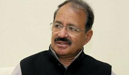 Rashid Alvi writes to Sonia; wants to take on Modi in Varanasi