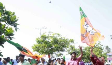 34 MLAs fly to Mumbai for key BJP meet