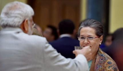 PHOTOS: When Modi, Sonia shared a toast 