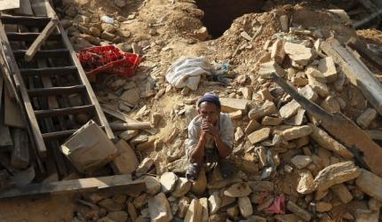 Nature's fury turns Nepal into a ghost town