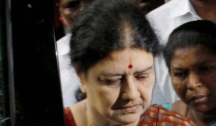 Sasikala visited MLA's house near jail: DIG Roopa in ACB report