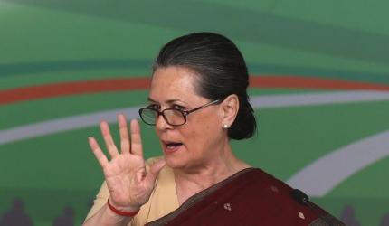 Prez poll: Rajnath, Venkaiah to meet Sonia for consensus candidate