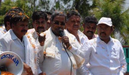 Caste equations forced Siddaramaiah to opt for 2nd seat, say experts