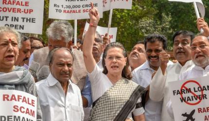 Sonia Gandhi leads Opposition protest over Rafale deal outside Parliament