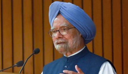 Be mindful: Manmohan's advice to Modi on LAC face-off