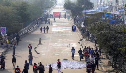 Hardship for students: Cops to Shaheen Bagh protesters