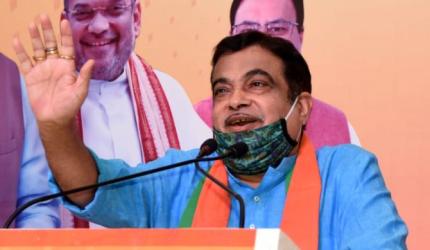 India doesn't want land of China or Pakistan: Gadkari