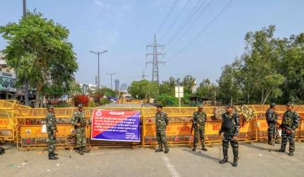 Delhi police deploys large force in Shaheen Bagh 