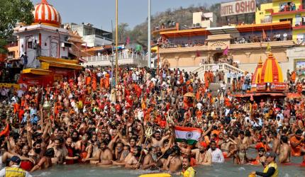 Kumbh: Seers seek apology from Niranjani Akhada 