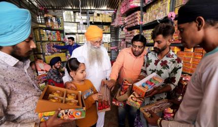 SC upholds firecracker ban in Delhi-NCR 