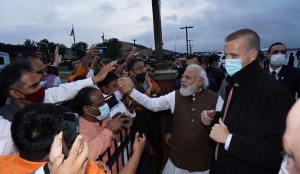 Indian diaspora turns up in numbers to greet Modi