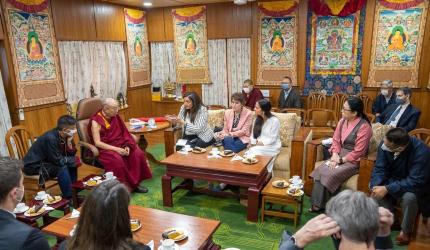 China slams US over envoy's meeting with Dalai Lama