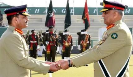 Pakistan army chief shuffles generals