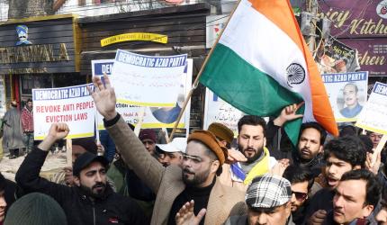 J&K Anti-Corruption Bureau Arrests Revenue Official in Bribery Case