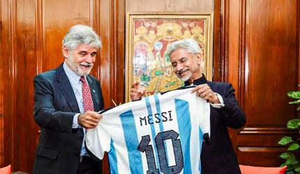 Messi Jersey Gifts For Modi, Jaishankar