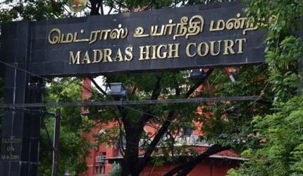 Teen in custody battle jumps from Madras HC building