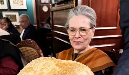 When Gandhis Enjoyed Chole Bhature