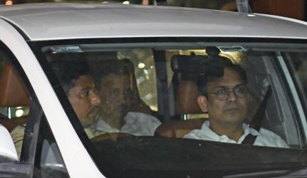 Tax officer who arrested Kejriwal, Soren resigns