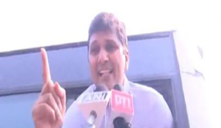AAP Protests Janakpuri School Assault Case Handling
