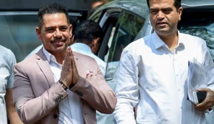 ED grills Vadra for 6 hrs on Day 3; chargesheet soon