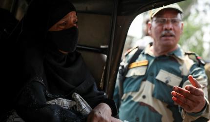 HC stays deportation of J-K cop, sisters to Pakistan