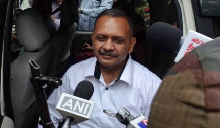 Lt Col Purohit welcomed with 'Jai Shri Ram' chants in Pune