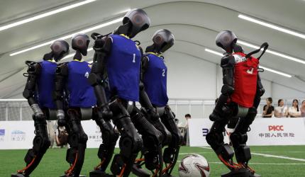 Robots Kick Off!