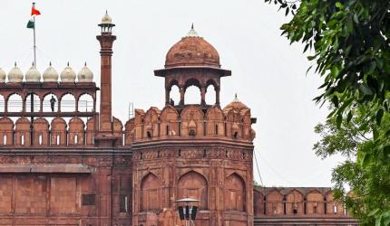 Dummy bomb goes undetected at Red Fort, 7 cops suspended