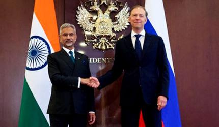 India seeks closer ties with Russia amid Trump tariffs