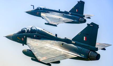 India, GE set to seal $1 bn fighter jet engine deal by Sep