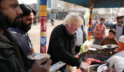 OMG! Is Donald Trump selling kheer in Pakistan?