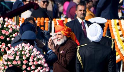 R-Day 2025: Modi sports red and yellow striped safa