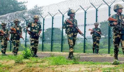 Farmers clash on India-Bangladesh border