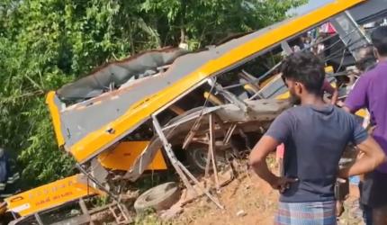 3 students dead as train collides with school bus in TN
