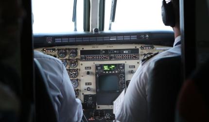 SpiceJet flyers try to force their way into cockpit, offloaded