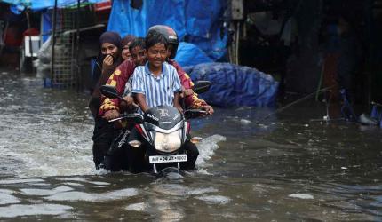 Lesson from 2009: Early Monsoon, Not Always Good