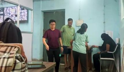 Who's mastermind? Honeymoon murder accused trade blame