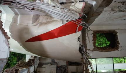 Pilot Cuts Raise Safety Alarms