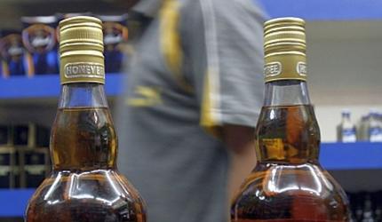 Amritsar hooch toll rises to 21; 10 held, 2 cops suspended
