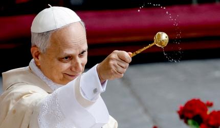 Vance, Zelenskyy Attend Pope Leo's Mass