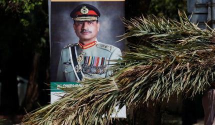 Gen Munir turned against my wife after...: Imran Khan
