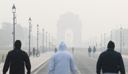 Delhi chokes as air quality nears 'severe' level