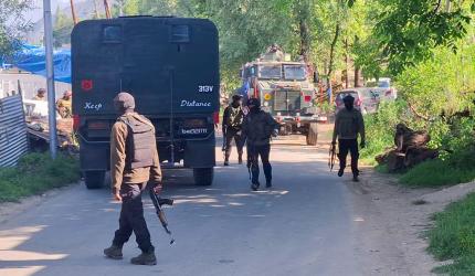 Jaish hideout busted in Pulwama, terrorist supporter held