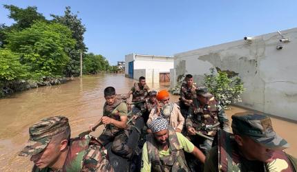 Punjab Floods: Army To The Rescue!