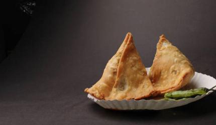 Wife, kin thrash UP man over samosas; booked for attempt to murder