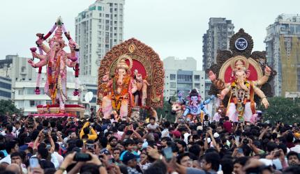 Thousands throng seafront for immersion of Mumbai's Lalbaugcha Raja