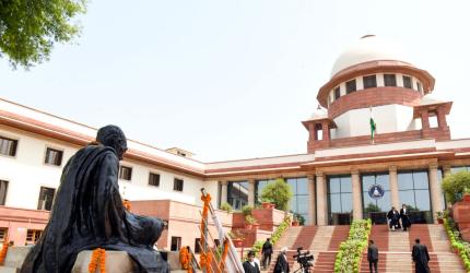 No more shooting selfies, reels in SC's main premises